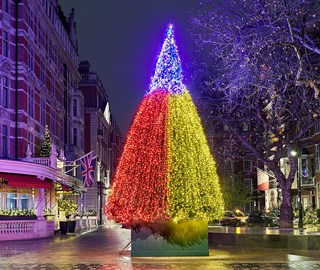 The Connaught Christmas tree from 2019, a combination of suprematism and abstraction is Sean Scully's characteristic style.