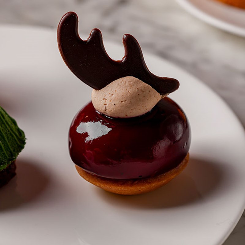festive afternoon tea cake detail